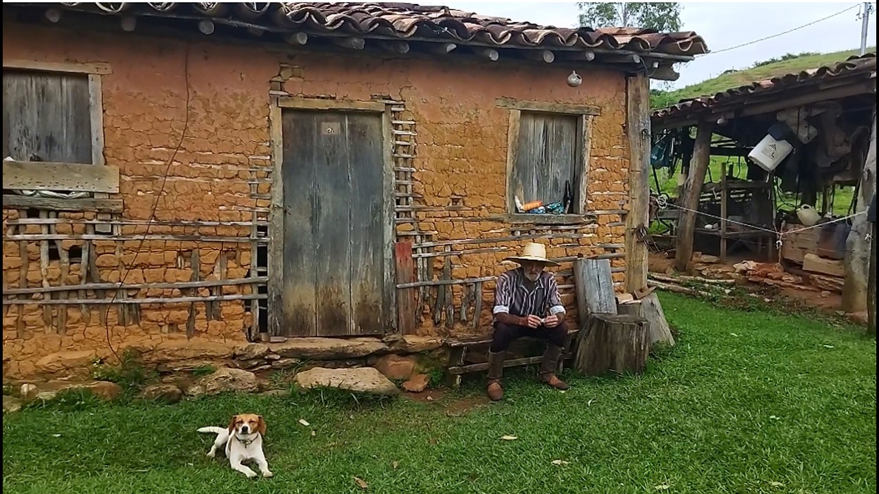 Ele Vive como Antigamente  no Sítio que é um verdadeiro e lindo Paraíso 