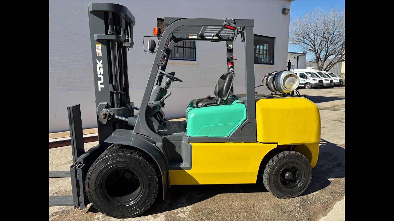Komatsu P11000 Forklift