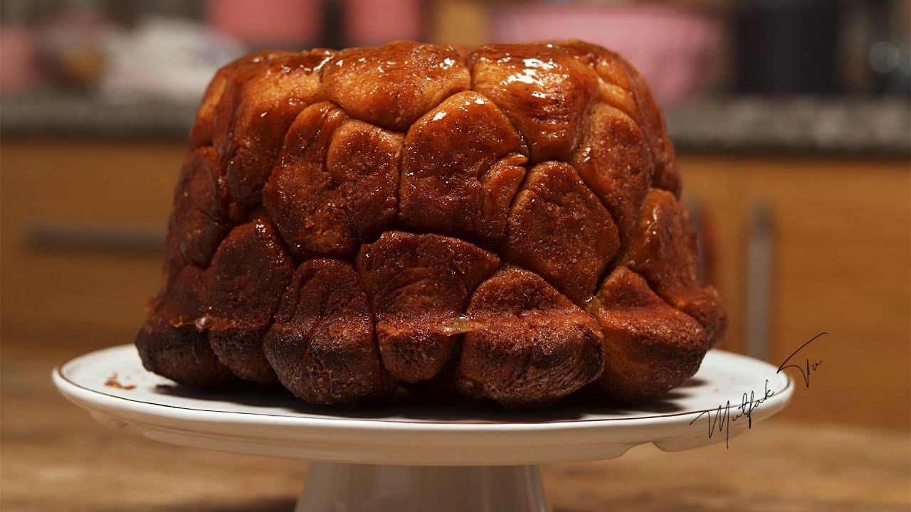 KARAMEL SOSLU MONKEY BREAD TARİFİ | KARAMELLİ TARÇINLI KOPAR KOPAR YE KEKİ! | MUTFAK TV