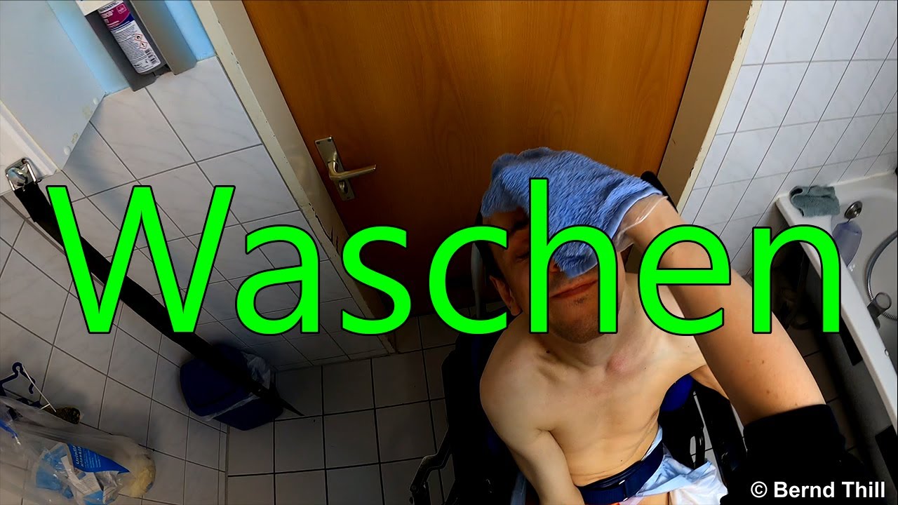 Waschen im Rollstuhl | Assistenz bei der K&ouml;rperpflege - Hygiene am Morgen - Pflege am Waschbecken