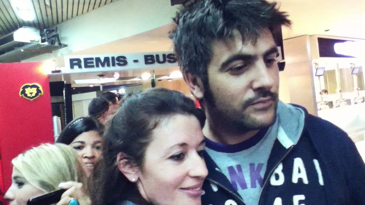 Llegada de Estopa a Argentina en Ezeiza -Parte 1º 16/4/2012
