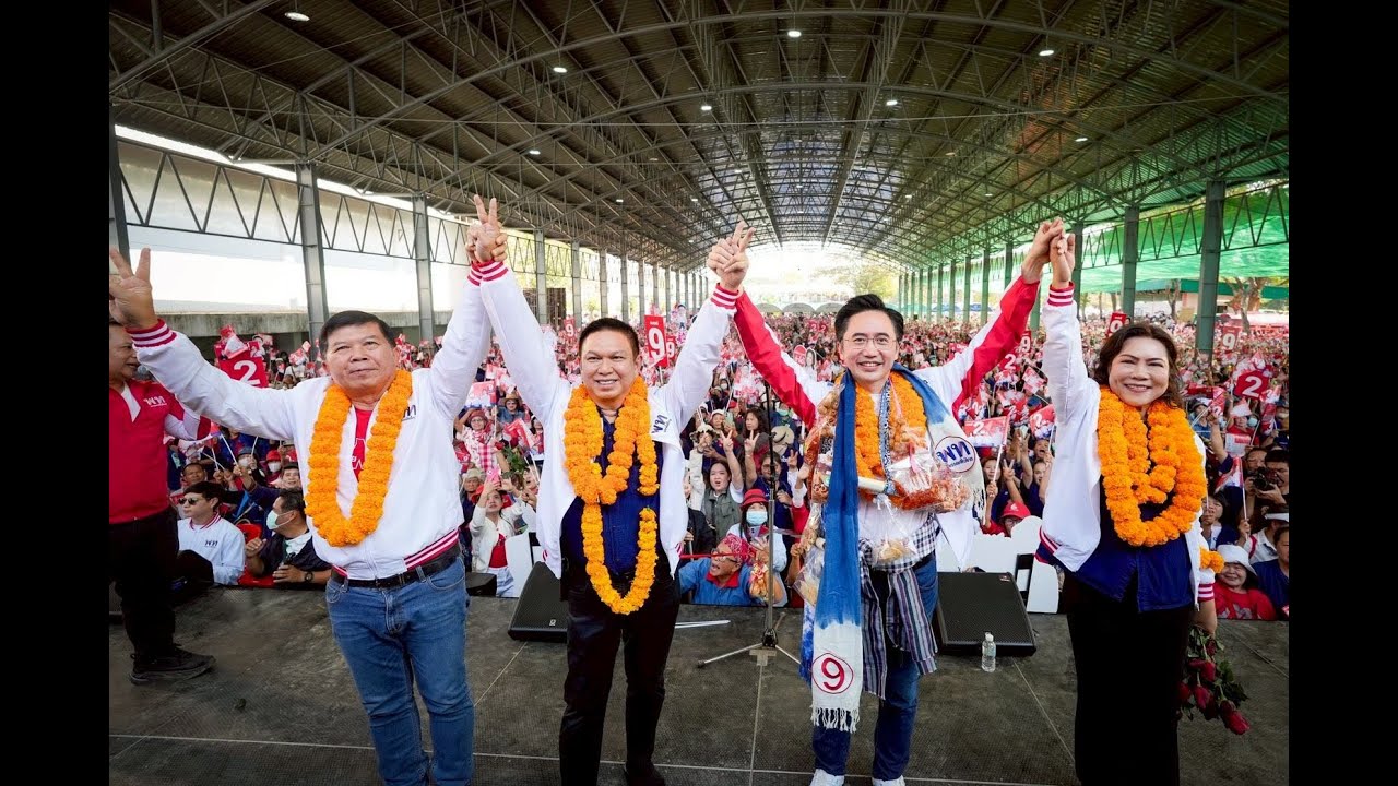 ชาวบ้านมากกว่า 3 หมื่นคน แห่ฟัง ‘อ.เชน’ แคนดิเดตนายกพรรคเพื่อไทยปราศรัยที่แพร่