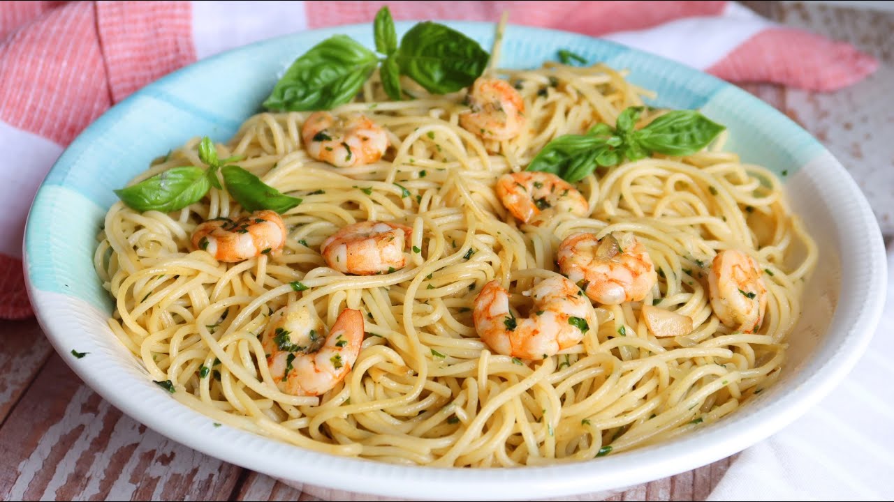 Espaguetis con gambas al ajillo. Rapidísimos y muy fáciles