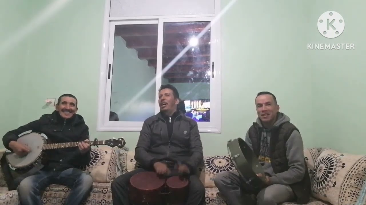 groupe ait ounaine 🪕🎸🪕🎸🪕🎸🎤🎤🎤 مجموعة أيت أوناين أغنية قديمة للفنان المقتدر مولاي احمد احيحي 