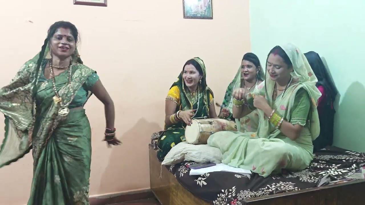 पूजा शर्मा 🔥🔥 धमाकेदार डांस 🔥🔥 सब बहनो ने मिलकर मचाई धूम 🔥💐❣️👌💯