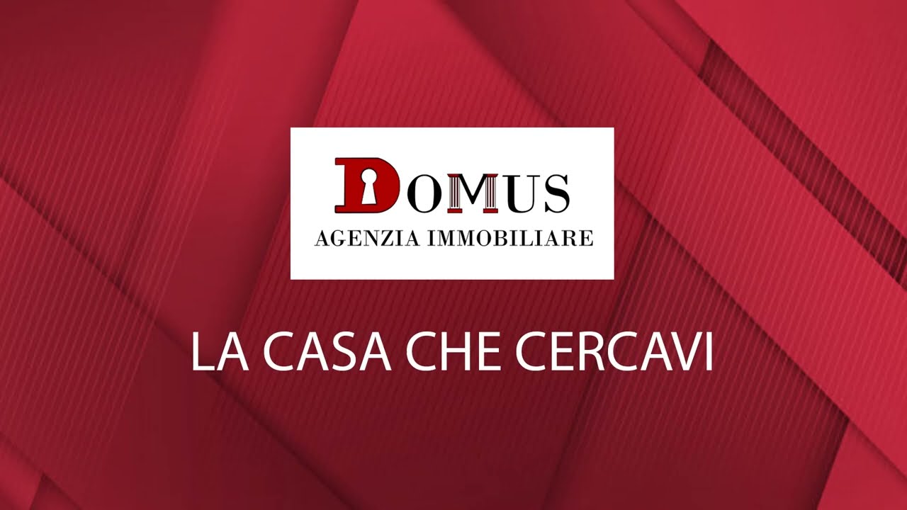 Villa costituita da due bifamiliari in vendita a Roncoferraro (Mantova)