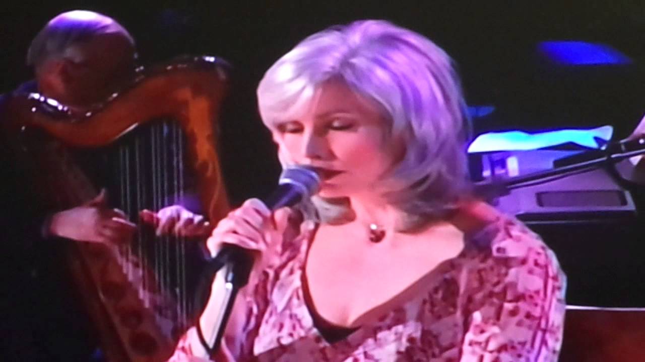 Emmylou Harris & The Chieftains. Lambs On The Green Hills.