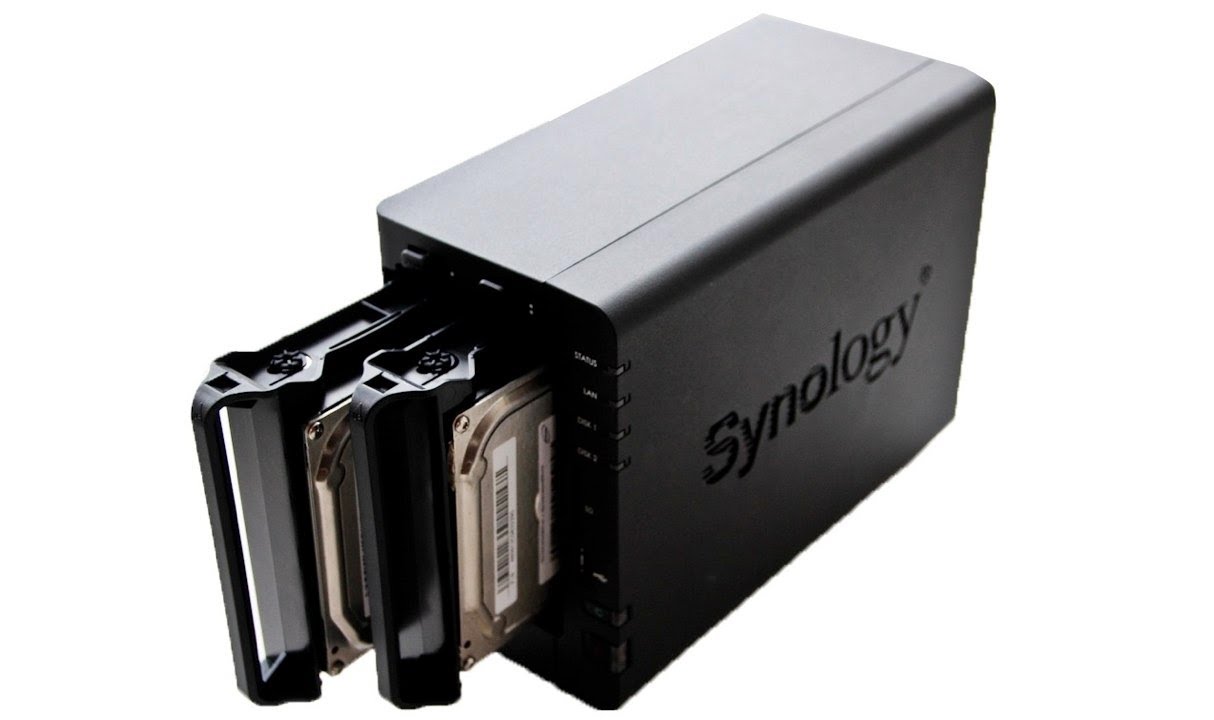 Synology Diskstation DS212: Installing two 3TB Seagate Barracuda Harddrives