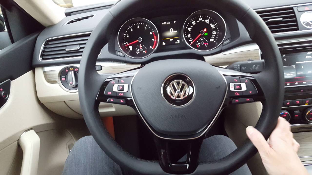 2017 Passat SE with Technology