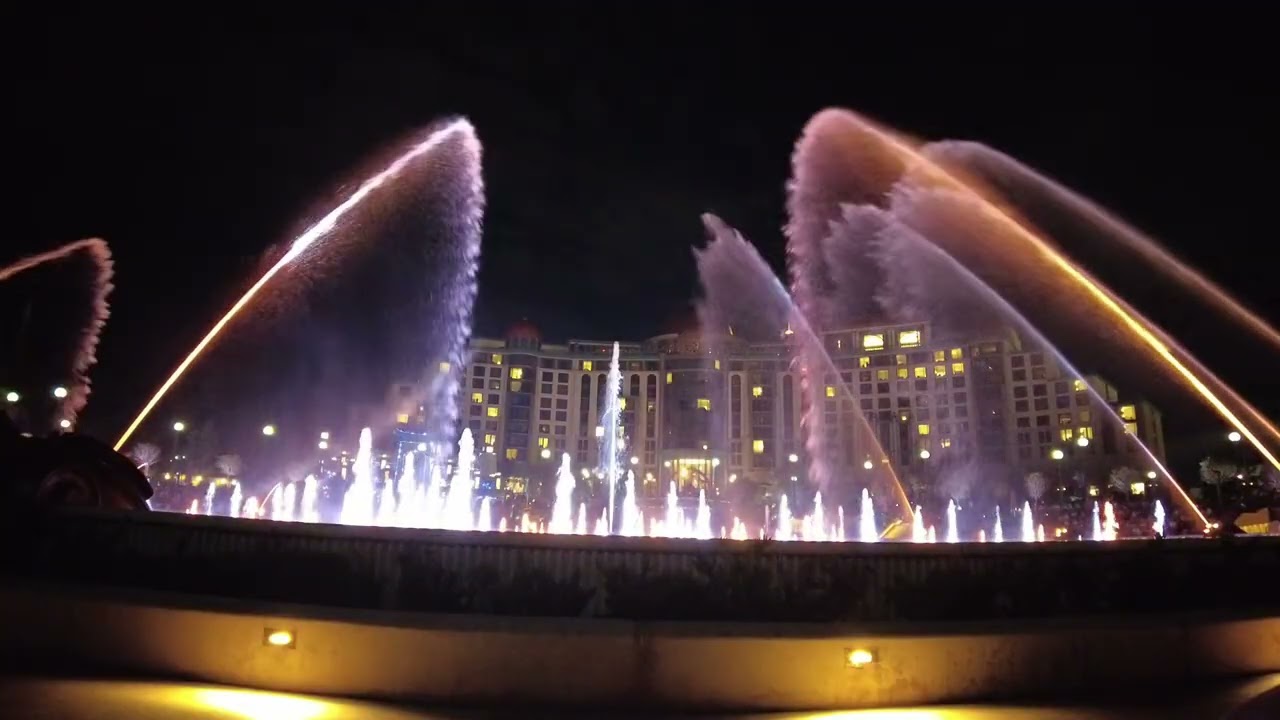 Epic Universe Closing Fountain Show