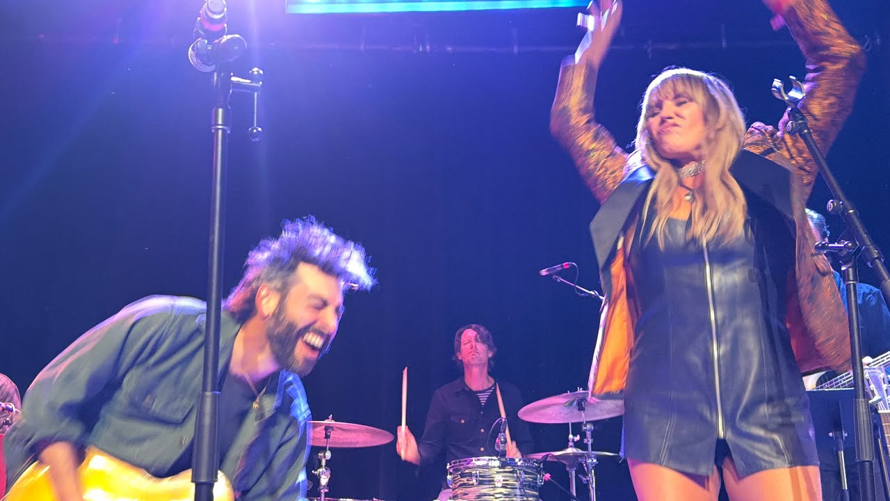 Americanafest Neil Young Tribute Grace Potter “Cinnamon Girl” 01/31/26 Hollywood, CA