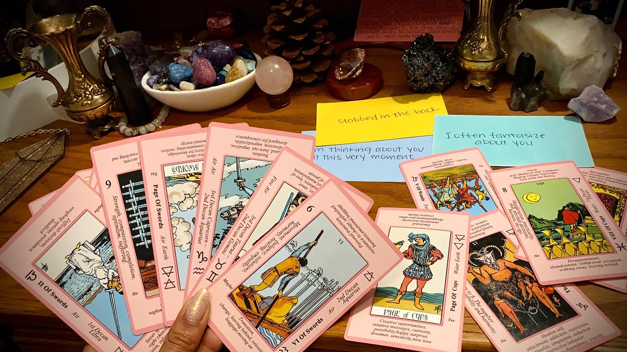 ✨Aquarius tarot✨ They’ve been obsessively thinking and fantasizing..❤️