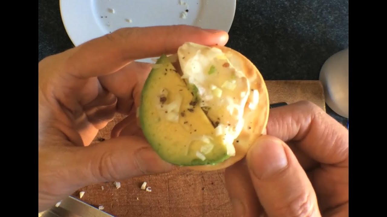 Deluxe Cheese and Crackers - You Suck at Cooking (episode 6)