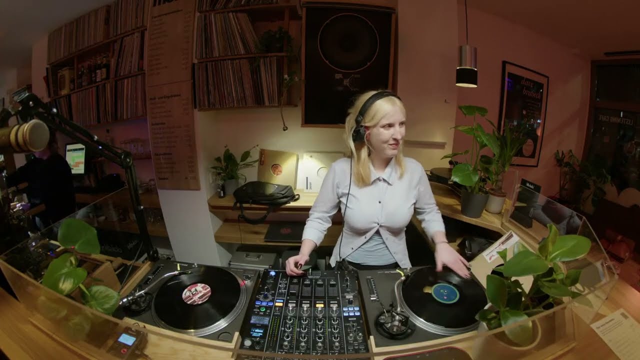 mono•radio | Recycling Wax Radio w/ Emsen (Techno)
