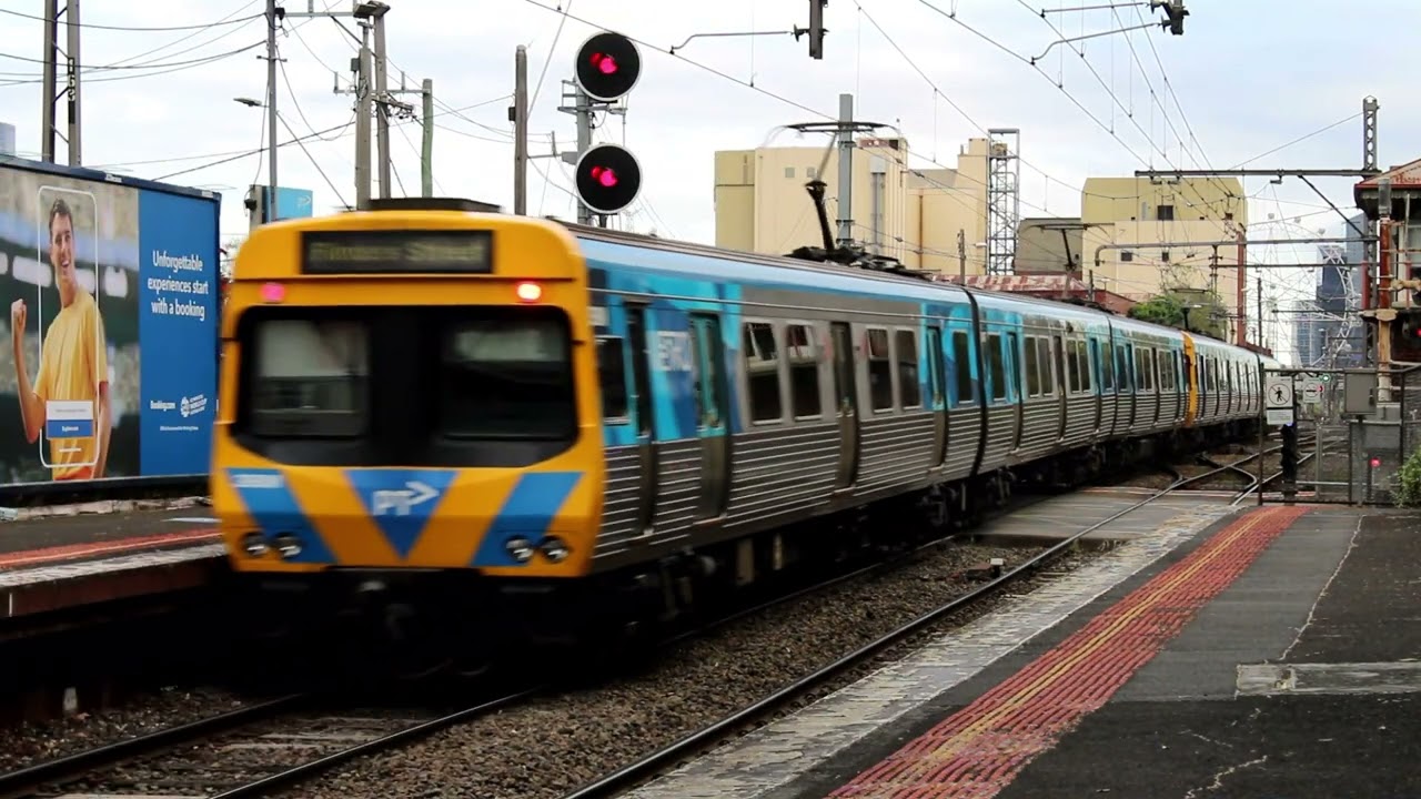 metro and v/line trains at Kensington on Derby day