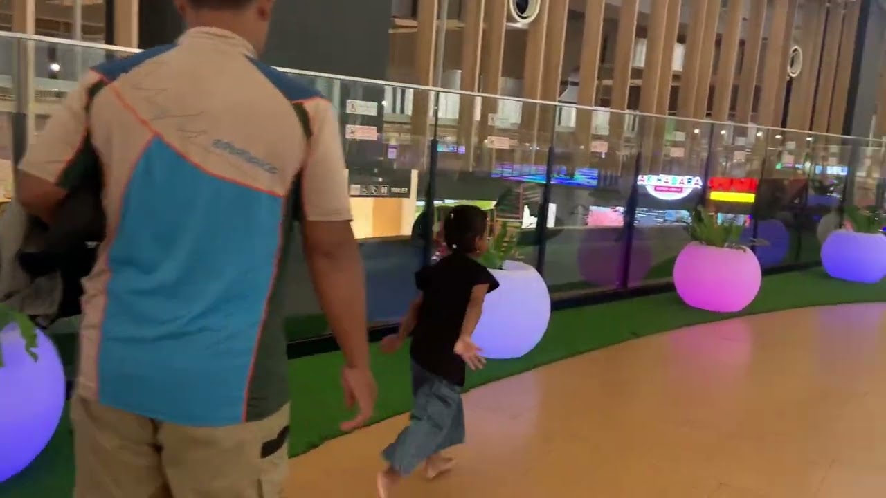  NAYLA MAEN DI AEON MALL DELTAMAS CIKARANG