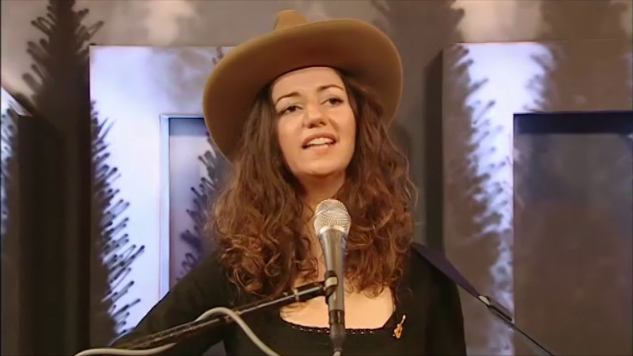 Gwyneth Glyn - Adra