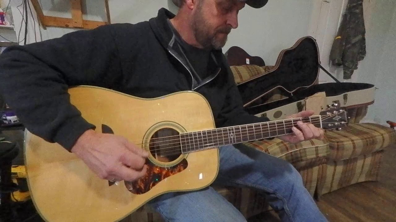 Alvarez MD60EBG (Christmas Music)