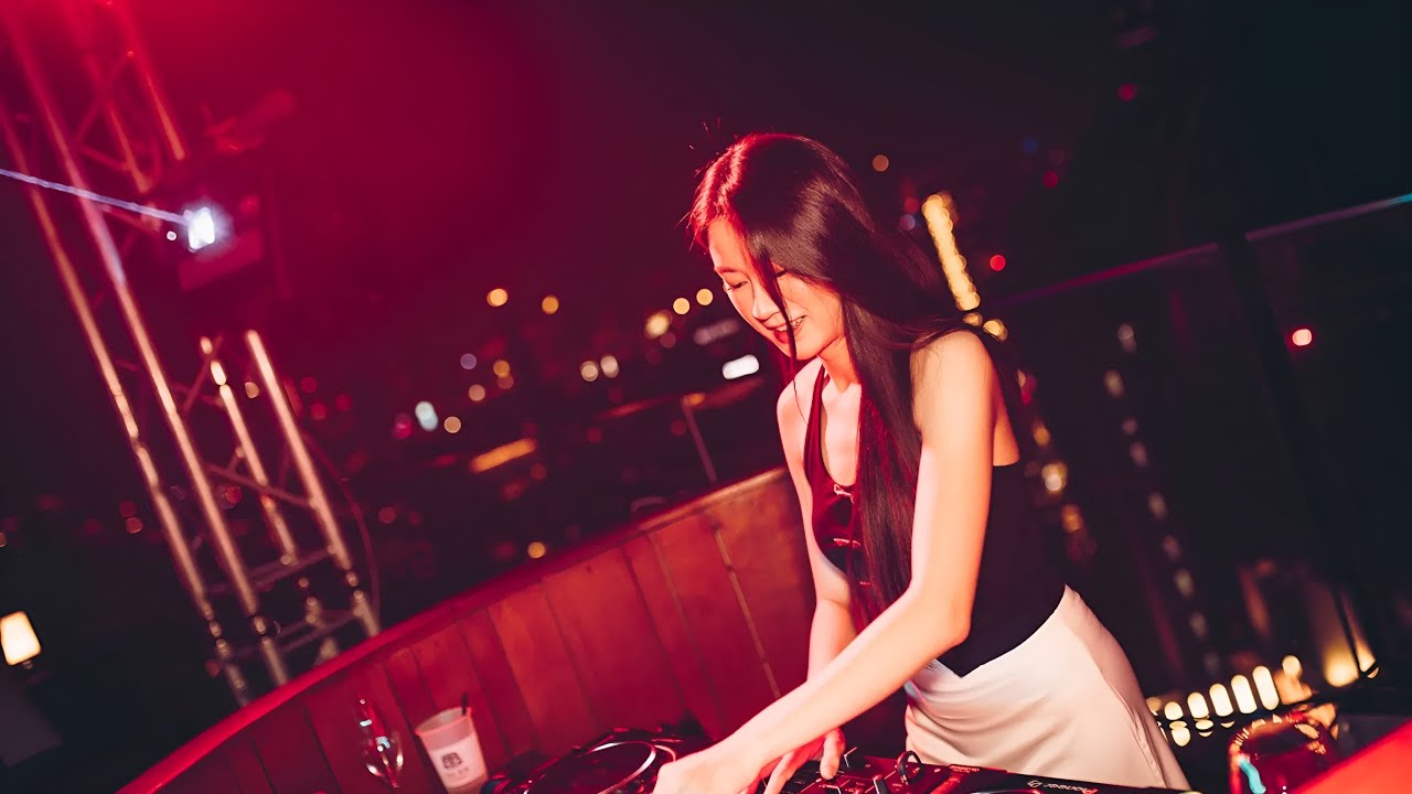 Chinese Edm Remix 2k25 承桓 - 座位 〤 曲肖冰 - 天灰 〤 颜人中 - 夏夜最后的烟火 〤 小田音乐社 vs 尹昔眠 - 错把路灯当月光 〤 善宇 - 做自己的光