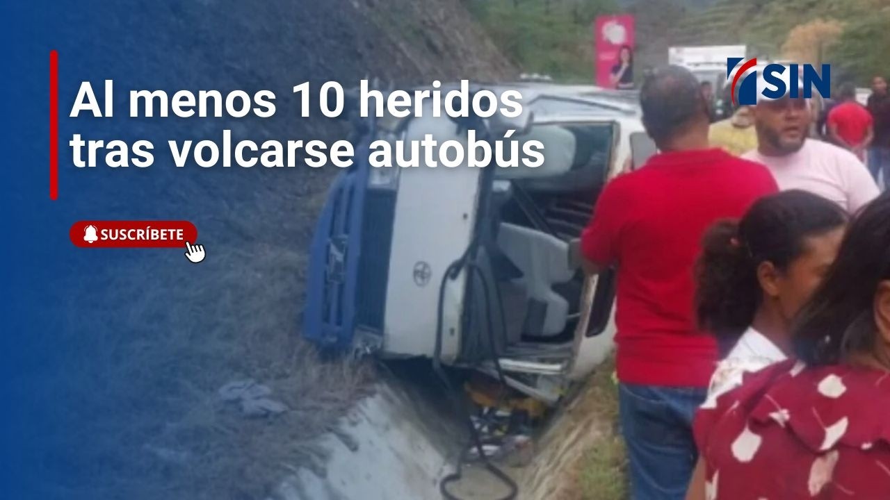 Al menos 10 heridos tras volcarse autob&uacute;s