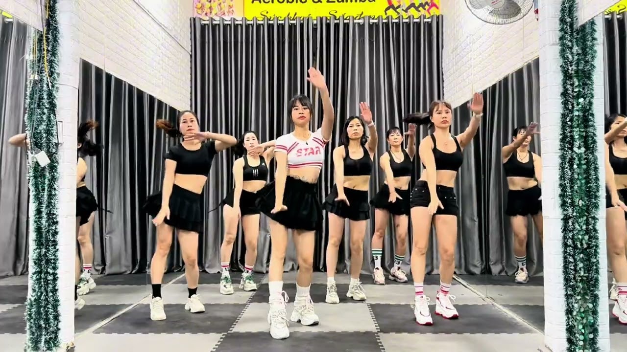 Lắc Hông Aerobic Cho Vòng Eo Thon Mảnh | Giảm Mỡ Vùng Eo.