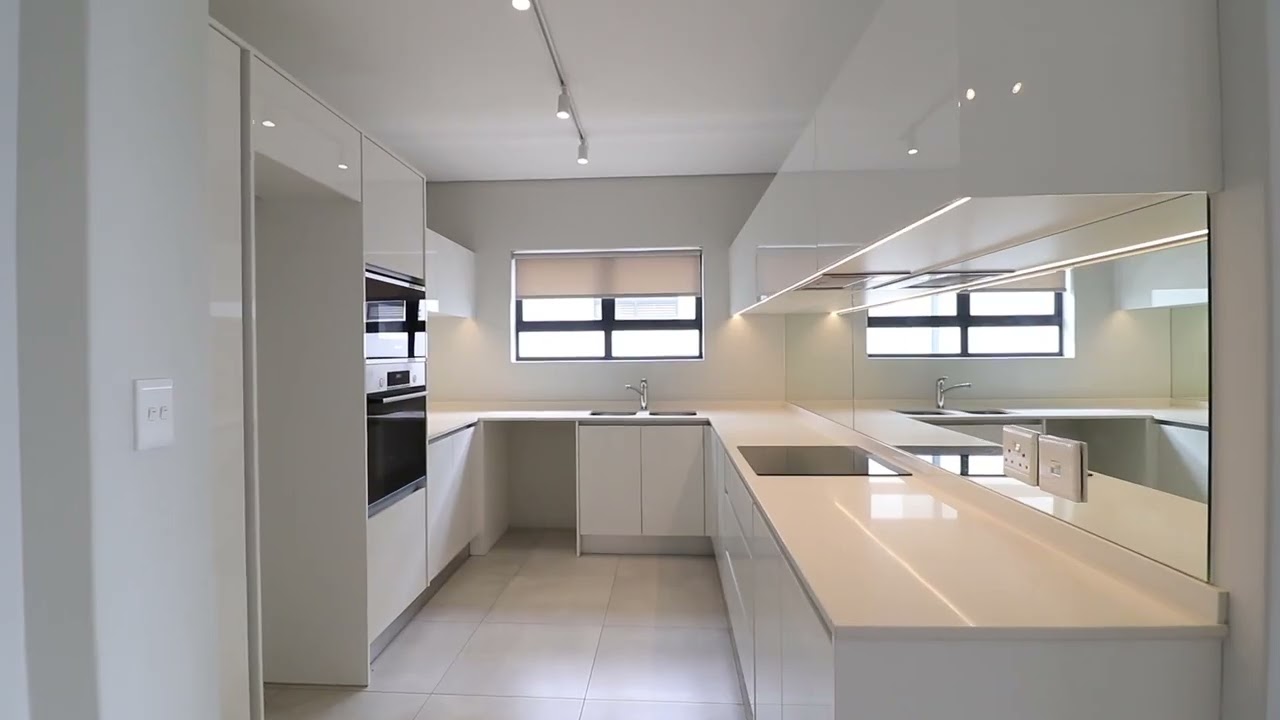 3 Bedroom Apartment for sale in Eye Of Africa, Eikenhof