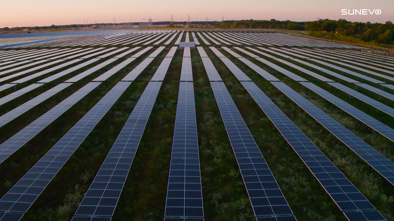 Utility Scale Solar Tracking Power Plant