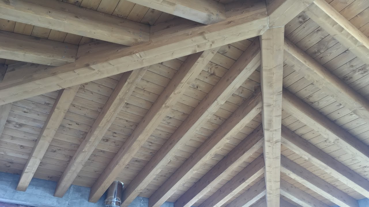 Copertura in Legno Lamellare.