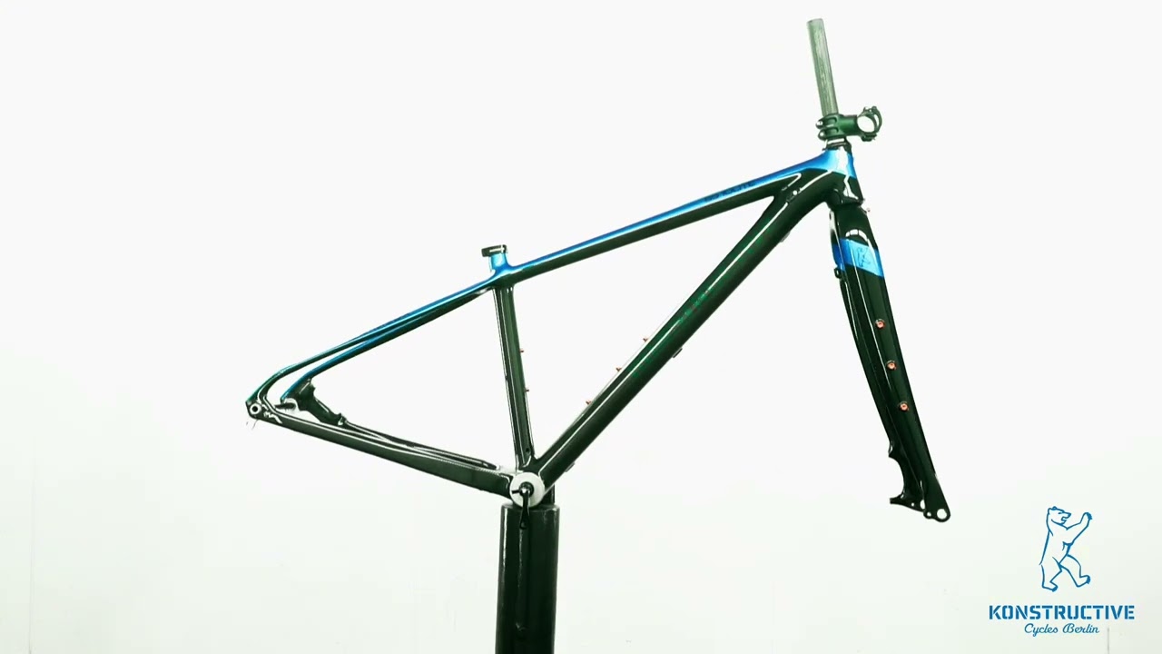 Tailor-made IOLITE carbon mountain bike hardtail frame by KONSTRUCTIVE