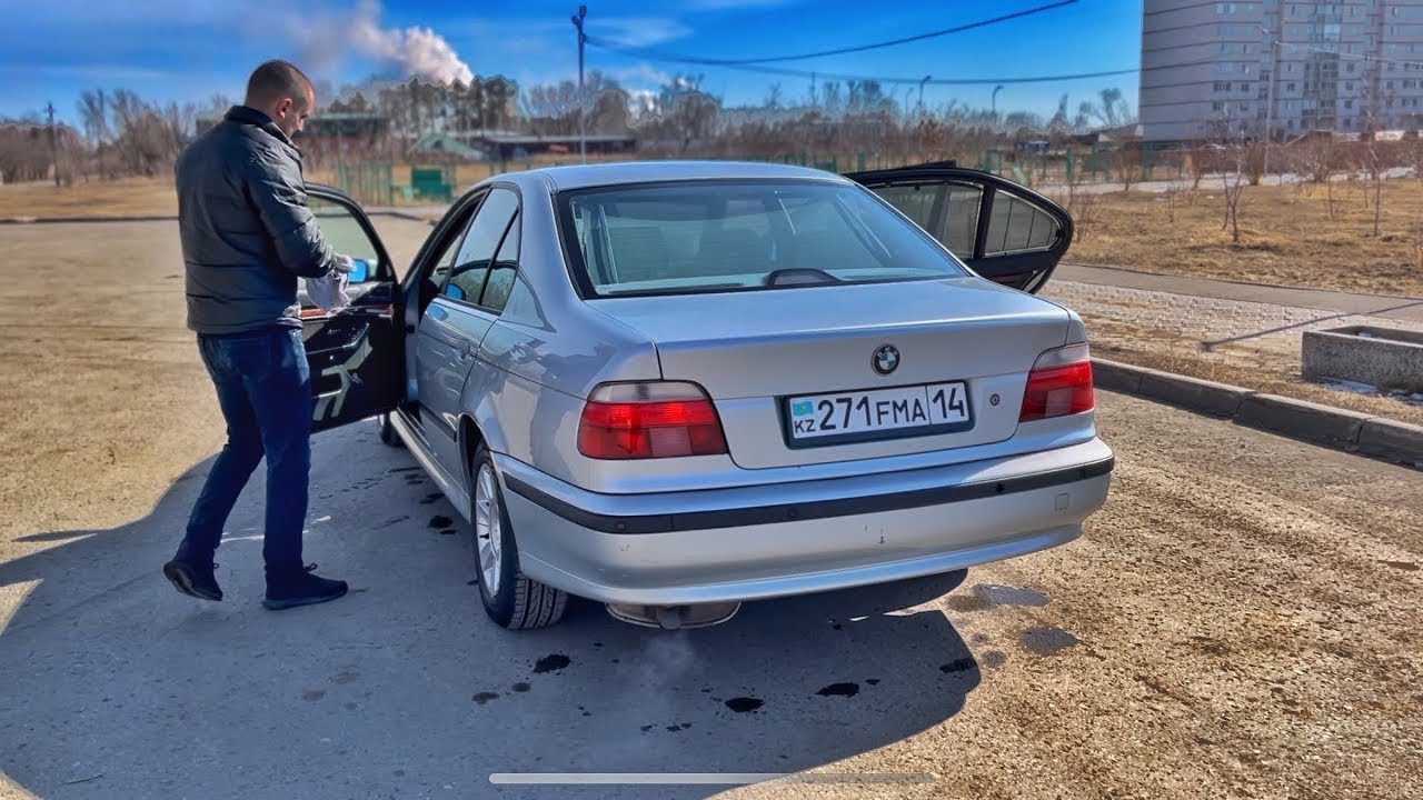 BMW e39 | Въехал жопой в забор. Как снять задний бампер?