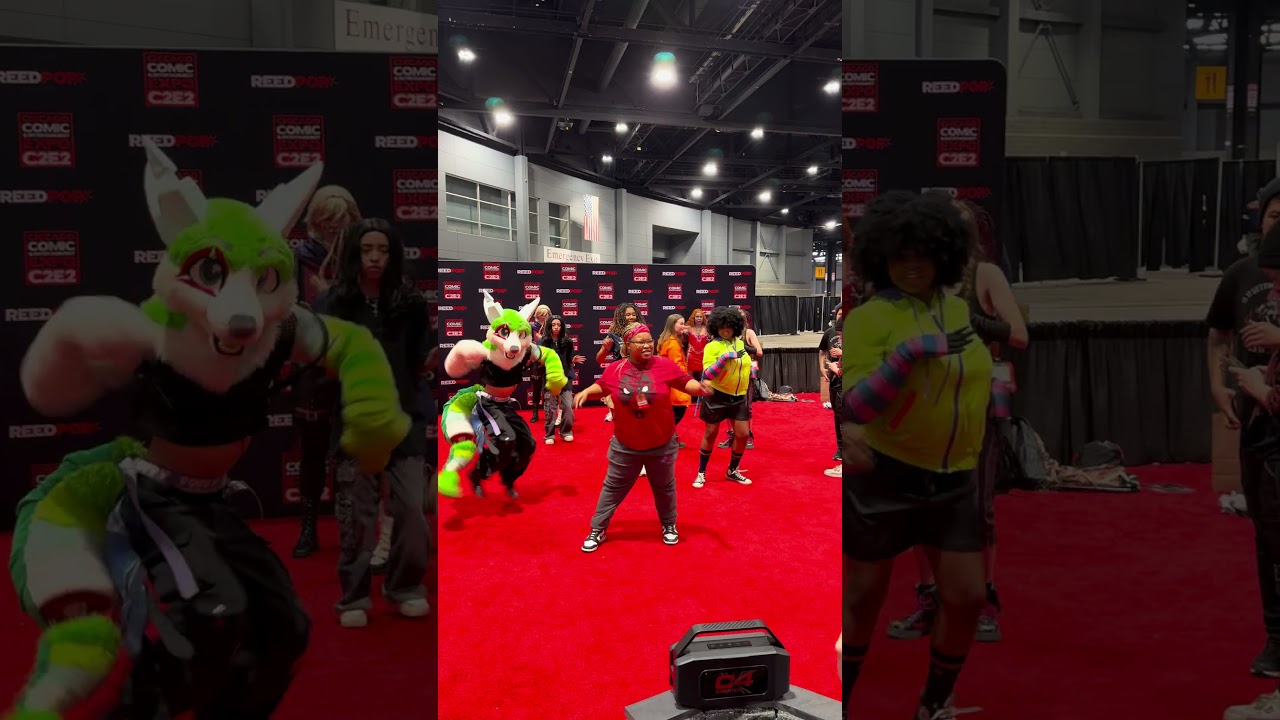COSPLAY DANCE C2E2 2025 #cosplay #dance #art #c2e2 #chicago #illinois #comics #celebrity #wrestling