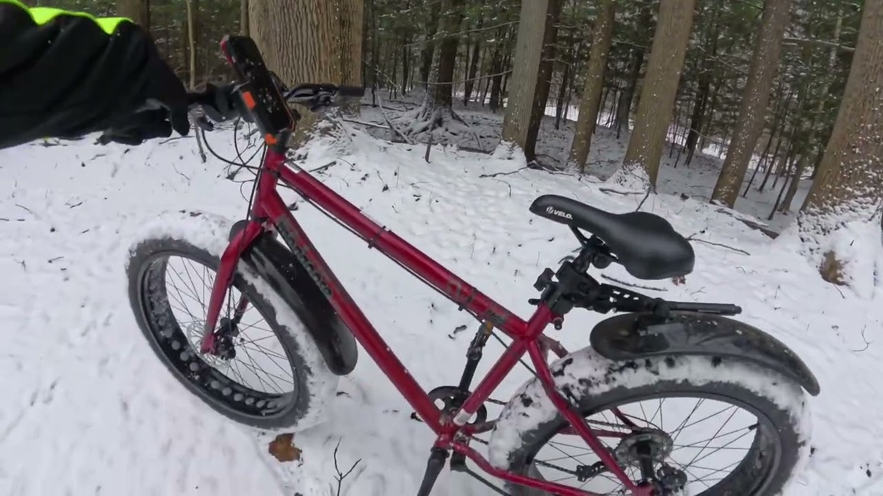 Mongoose Hitch MTB review and snow, mud ride