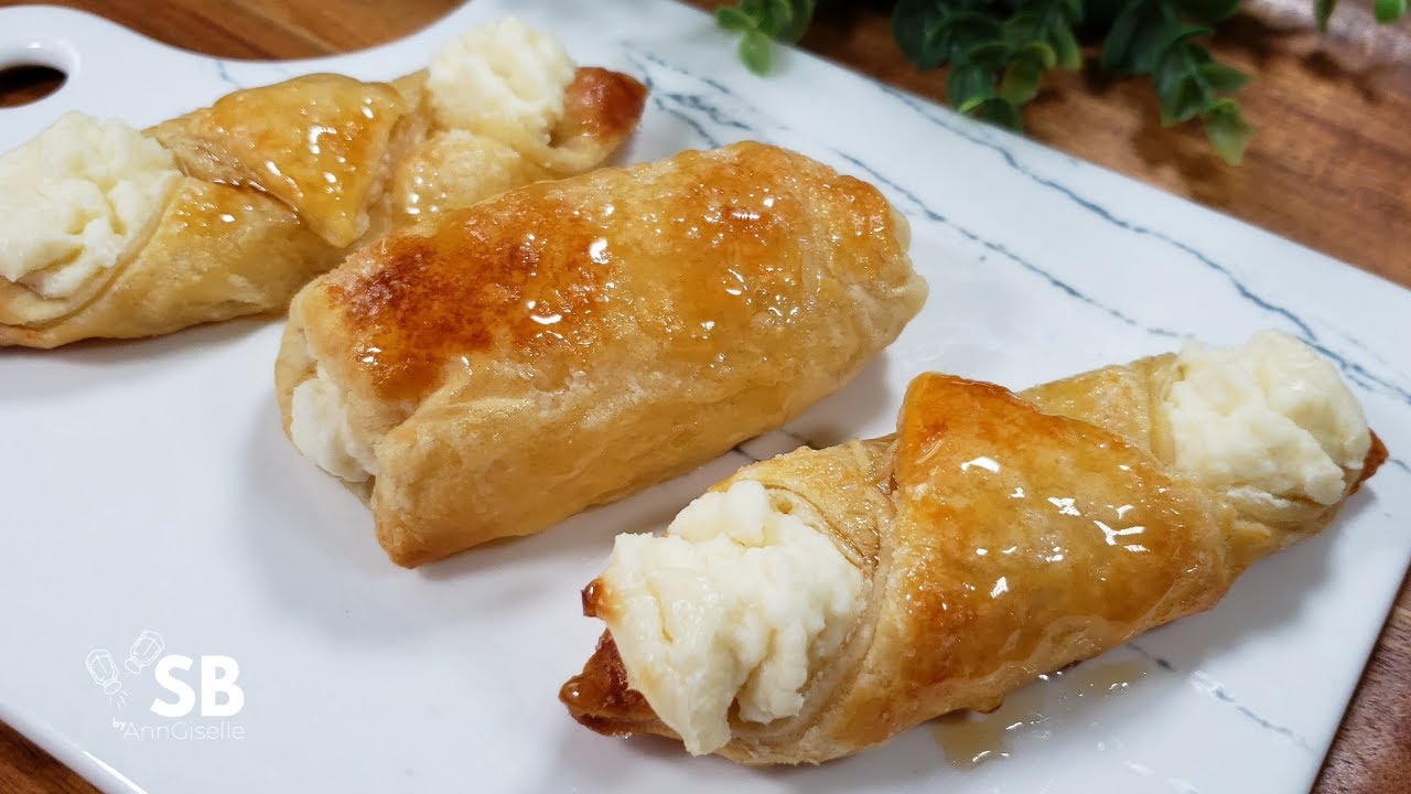 Quesitos (Puerto Rican Cheese Turnovers) Recipe