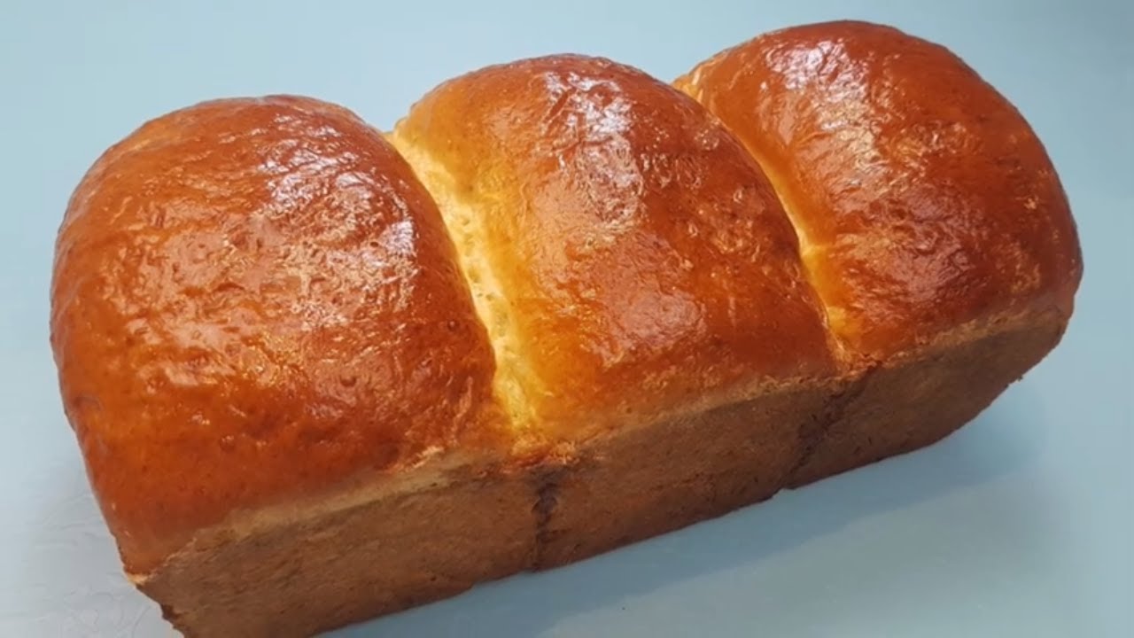 Cozonac cu faina oparita - cu miez foarte moale si pufos (nuca si cacao)