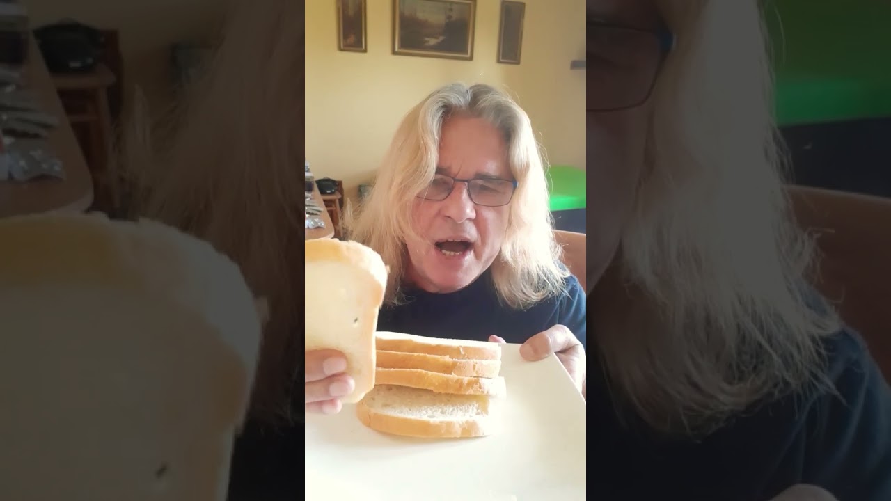 5 KROMEK CHLEBA MA PRAWIE 500 KALORII - JOHNNY K ASTEROID