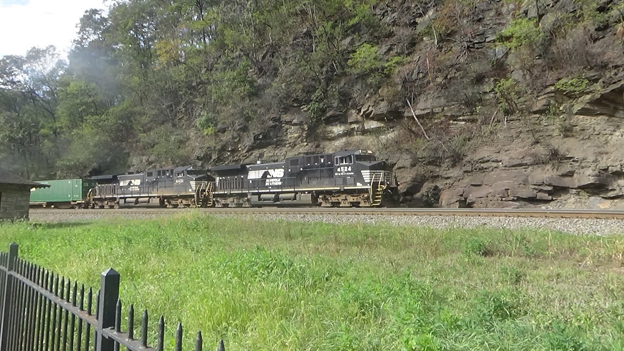 First Fall Break 2025 Railfanning At Horseshoe Curve And The Brickyard, And A College Classmate.