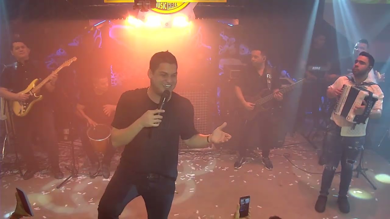 ELDER DAYAN DIAZ EN LA FABRICA DE BARRANQUILLA