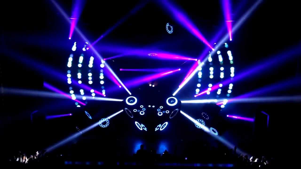 Deadmau5 Live! Professional Griefers in HQ!