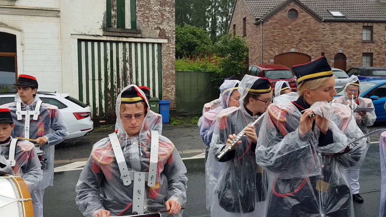 Marche Saint Roch et Saint Frégo Acoz/Lausprelle 2019 1 Acoz FRA arrive à l'ancien café 