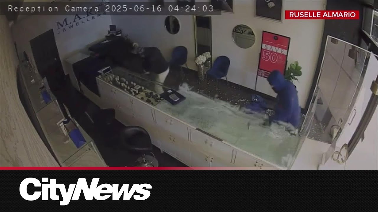 Estimated $500K worth of jewels stolen from West Edmonton Mall store