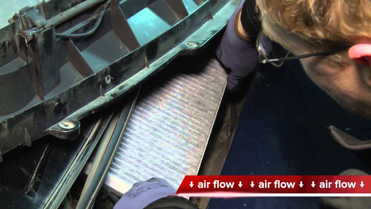 Mercedes Benz A Klasse. Замена салонного фильтра. Cabin air filter replacement.