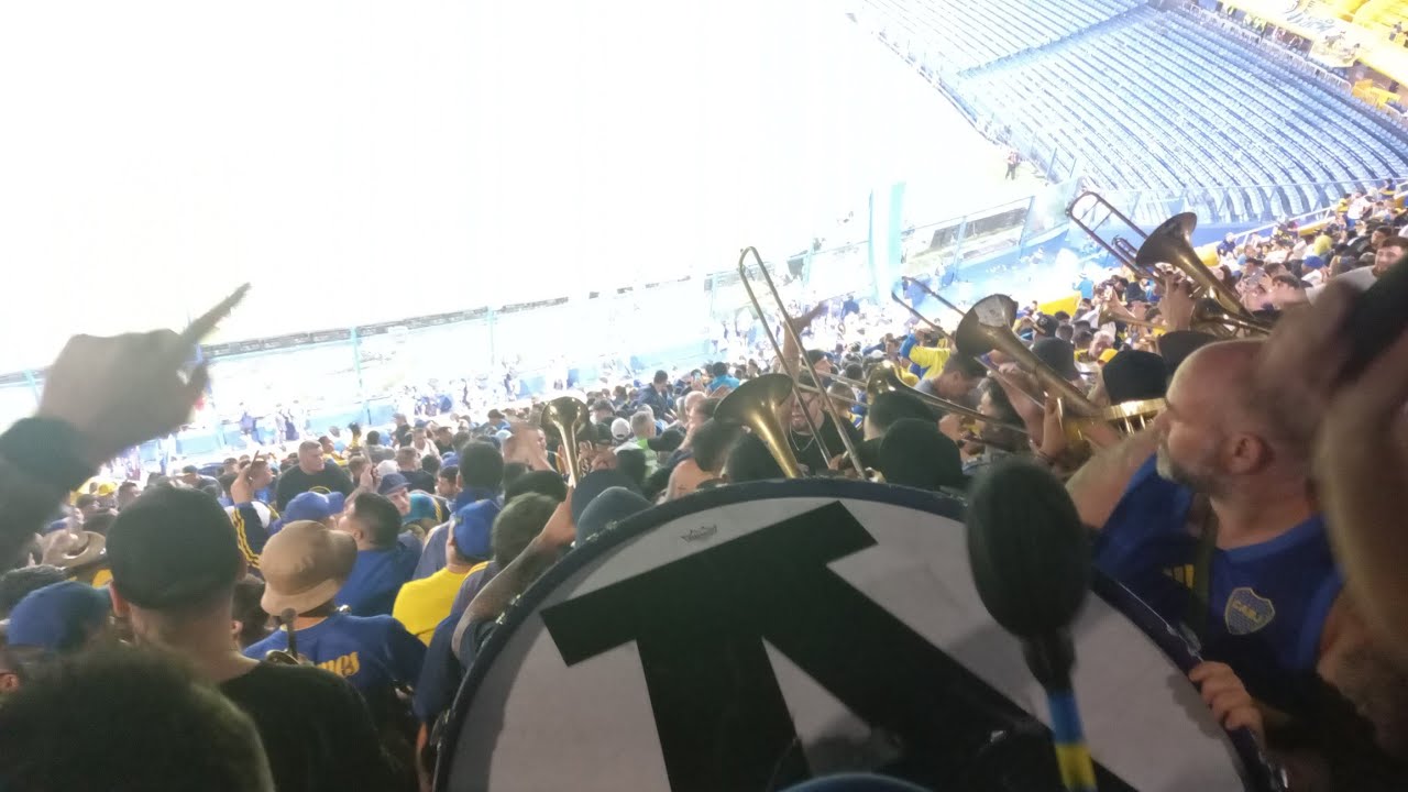 Fiesta y cumbias de la percusión post partido Boca vs Independiente R. 11/02/25