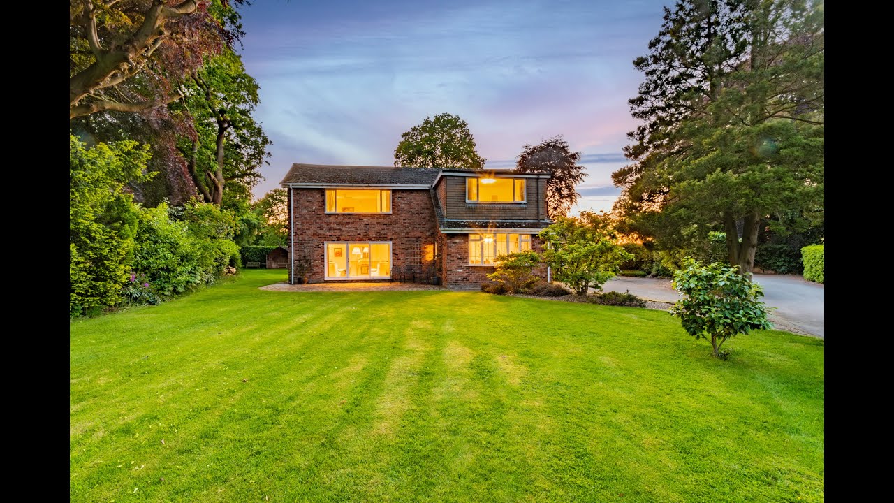 Little Steading, 1 Church Walk, Crowton CW8 2SA