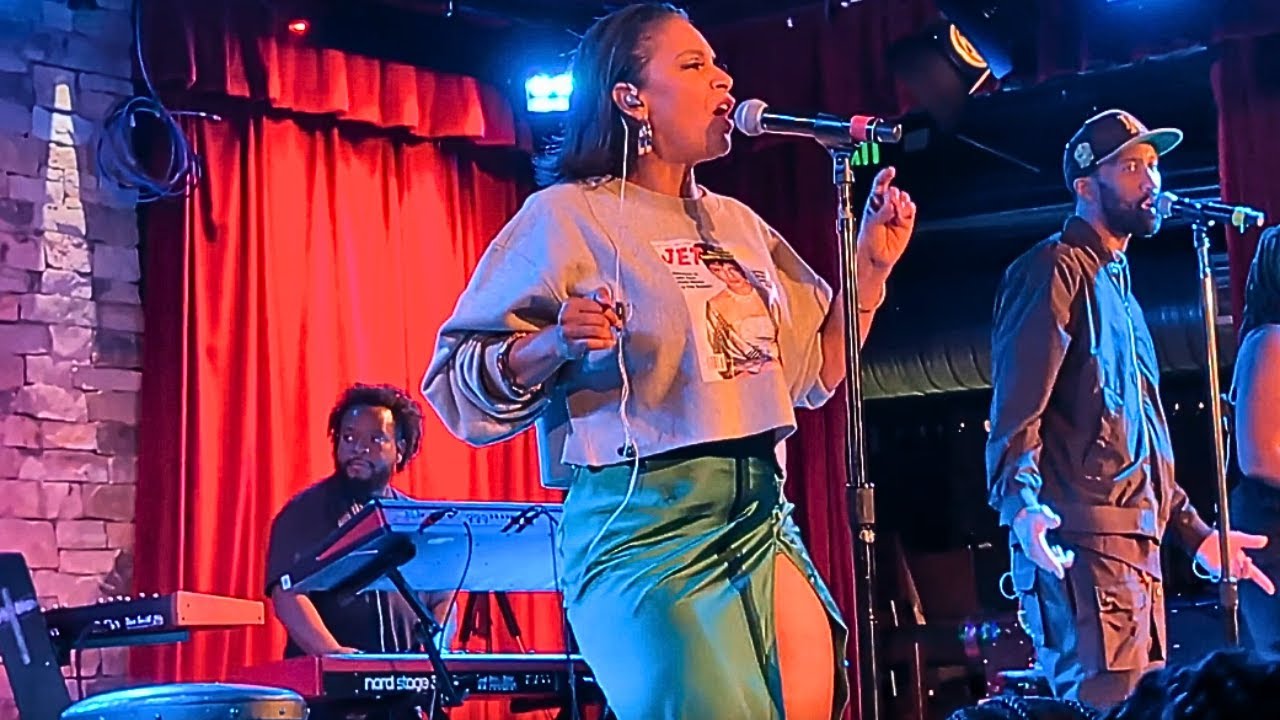 Teedra Moses 