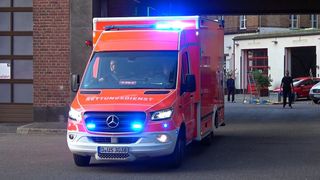 [🛑 Stadtbahn im Weg] 📟🚑 Erschwerte Alarmfahrt f&uuml;r den RD D&uuml;sseldorf