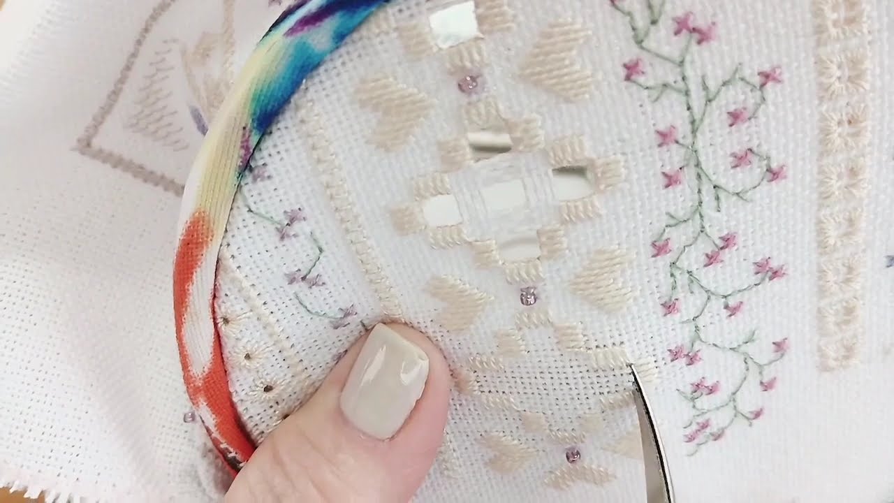 FLOSSTUBE 36  HARDANGER . Puntadas Especiales.