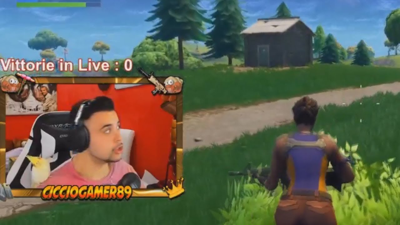 CICCIOGAMER89 LITIGA CON IL SUO PAPPAGALLO IN LIVE! 😂😂