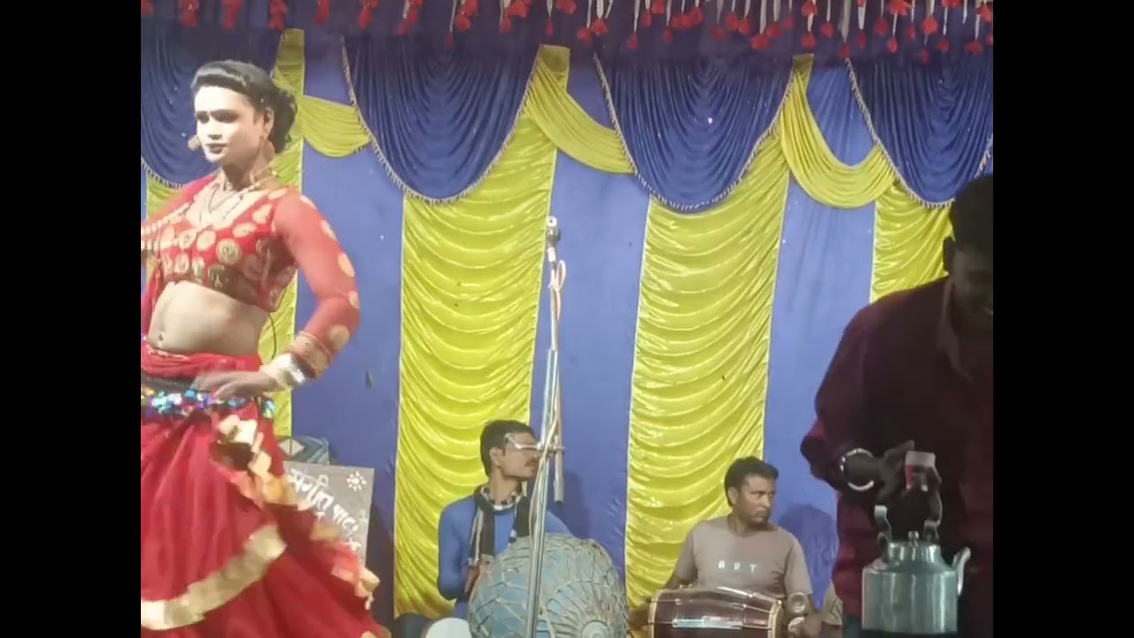 विनोद डांसर की नौटंकी का डांस