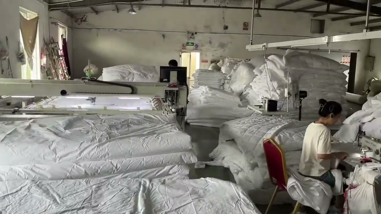 Best beddings for u, we re the source factory in China. We show the real scene of producing.