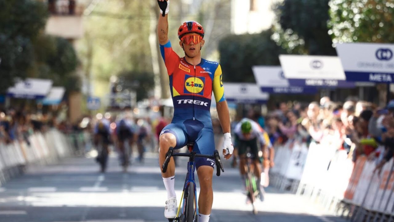 GP Miguel Indurain 2025 - Primer día de carrera y primera victoria para un Thibau Nys explosivo